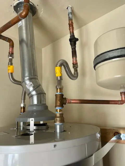 Water heater installation and plumbing repair in Victoria
